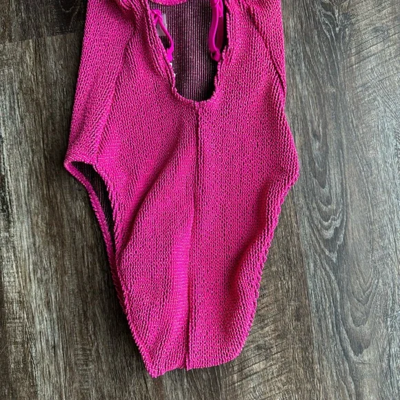 3/$30 NWT Good American Always Fits Sculpt One Piece Swimsuit Pink Size 00/0 - Picture 10 of 12